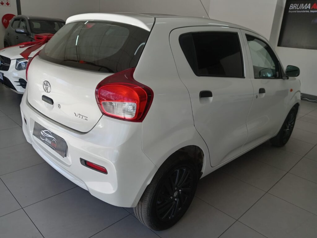 2024 Toyota vitz 1.0