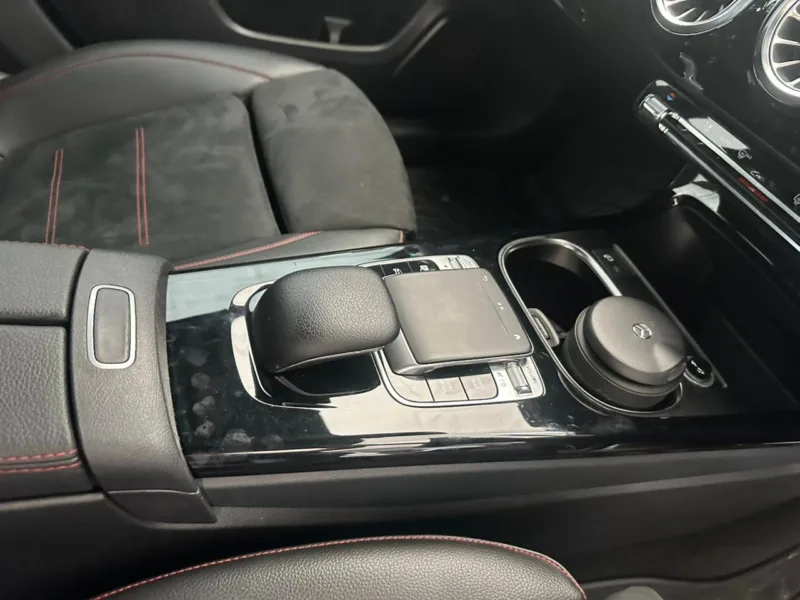 2019 mercedes Benz A250  Amg linesport