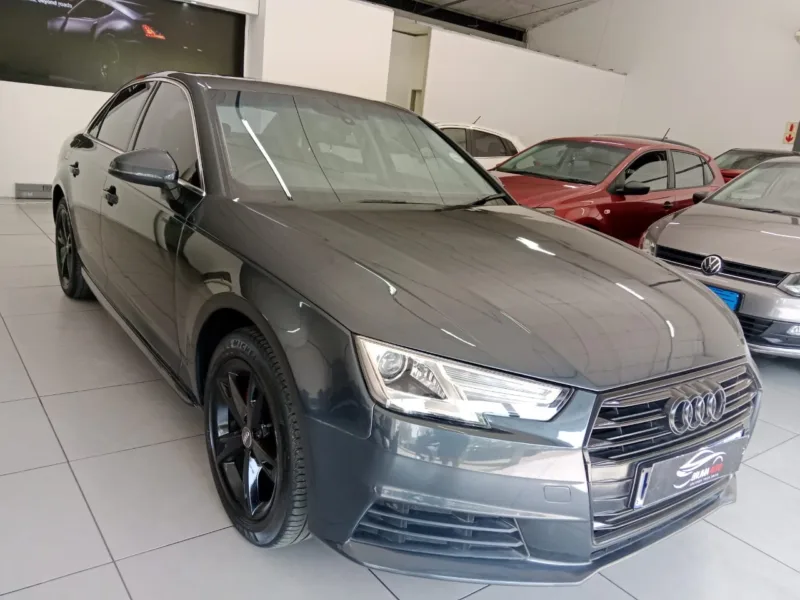 2018 Audi A4 I,4 TFSI Auto  Black Leather  Sunroof