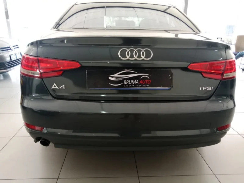 2018 Audi A4 I,4 TFSI Auto  Black Leather  Sunroof