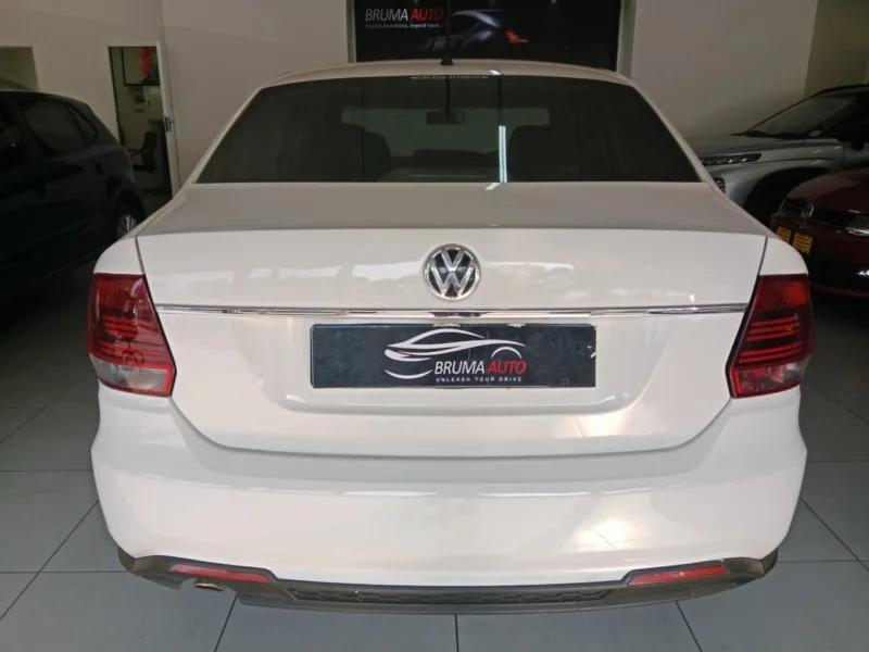 2021 Polo 6 sedan 1,6