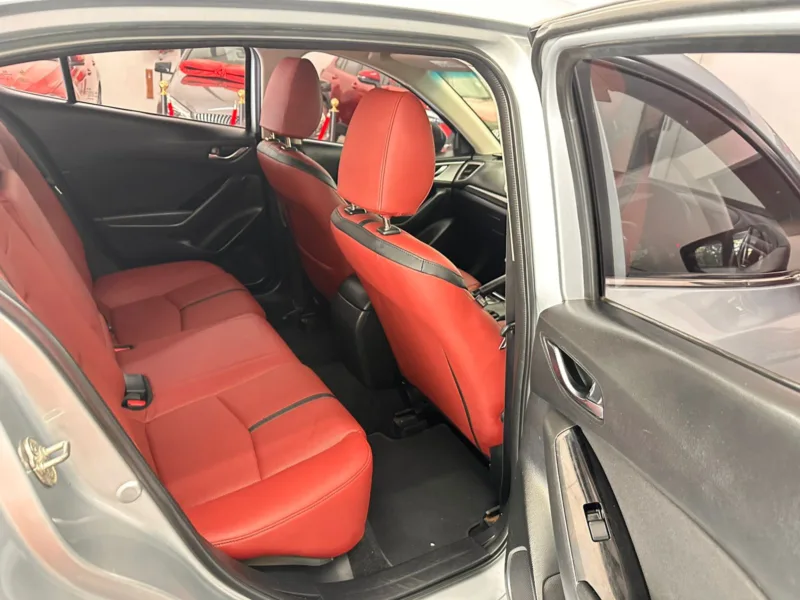 2018 Mazda 3  1.6
